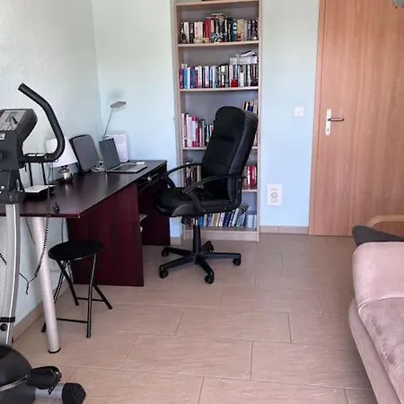 Beautiful House With Free Parking On Premise *