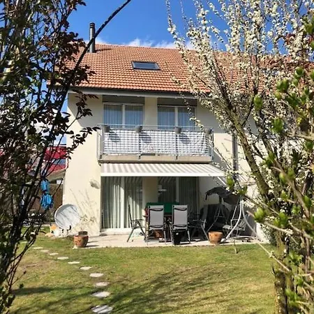 Beautiful House With Free Parking On Premise