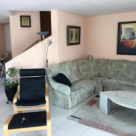 Beautiful House With Free Parking On Premise Utzenstorf